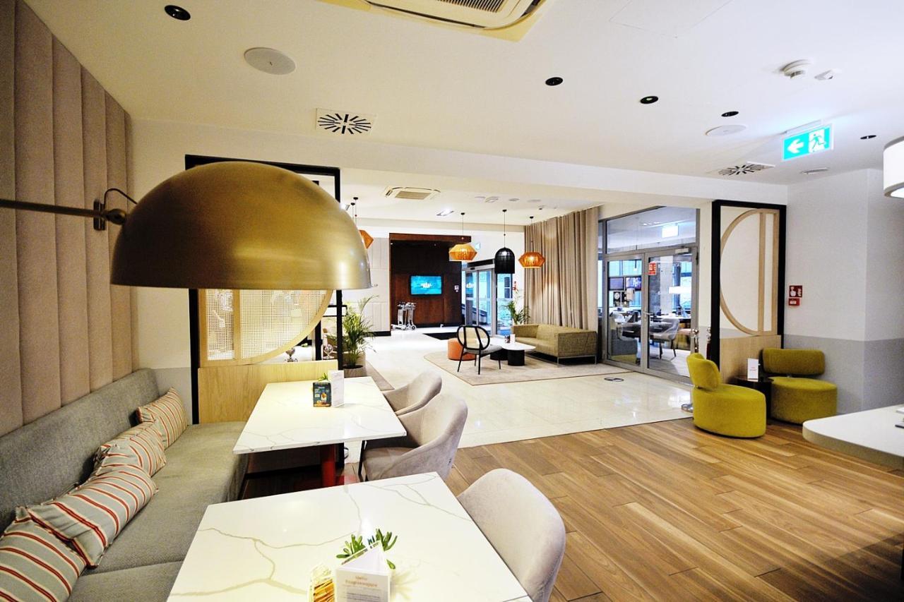 Dobruk Krystyna W Pięciogwiazdkowym Royal Tulip Apartament